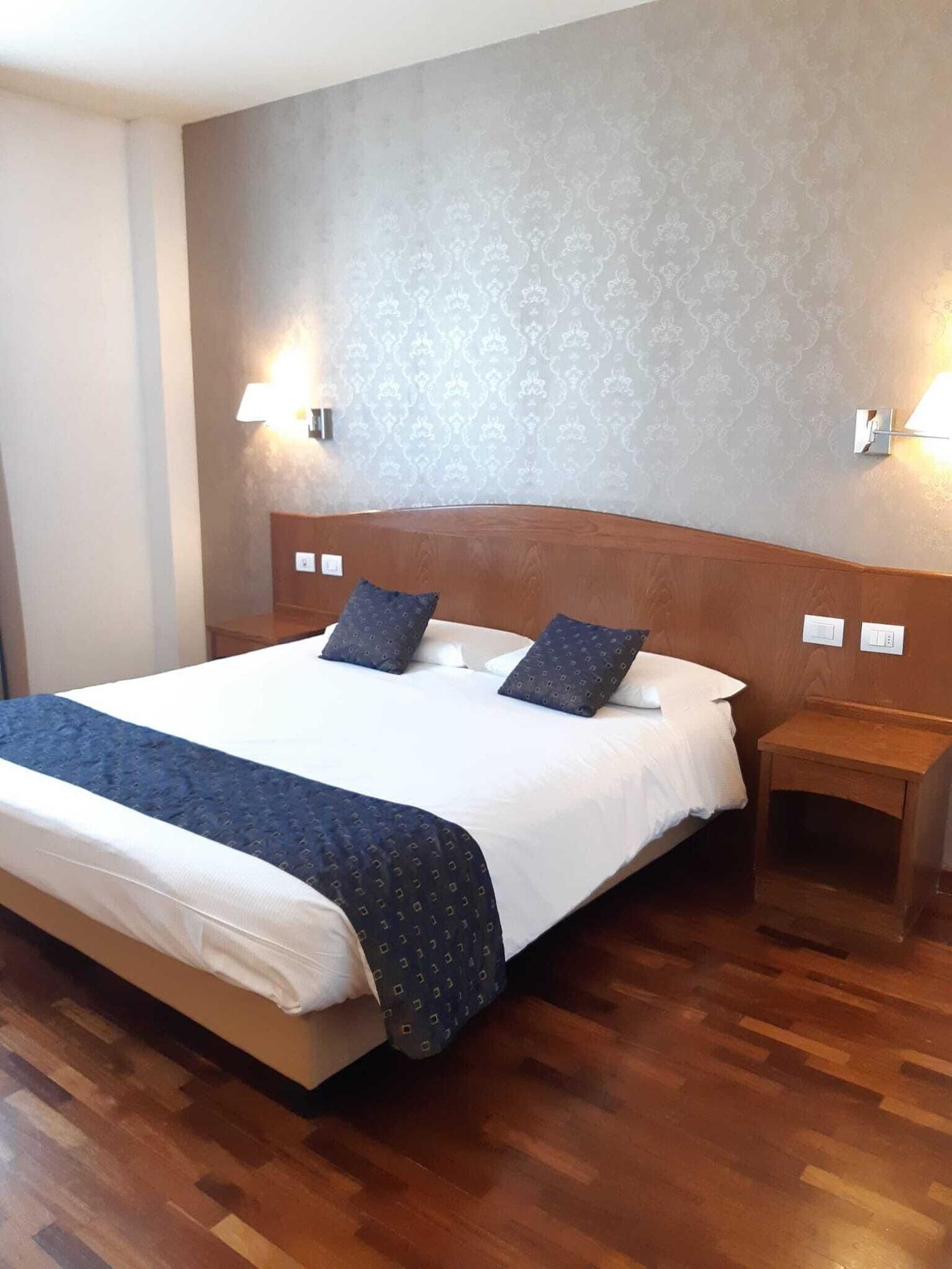 Hotel Datini Prato  Extérieur photo