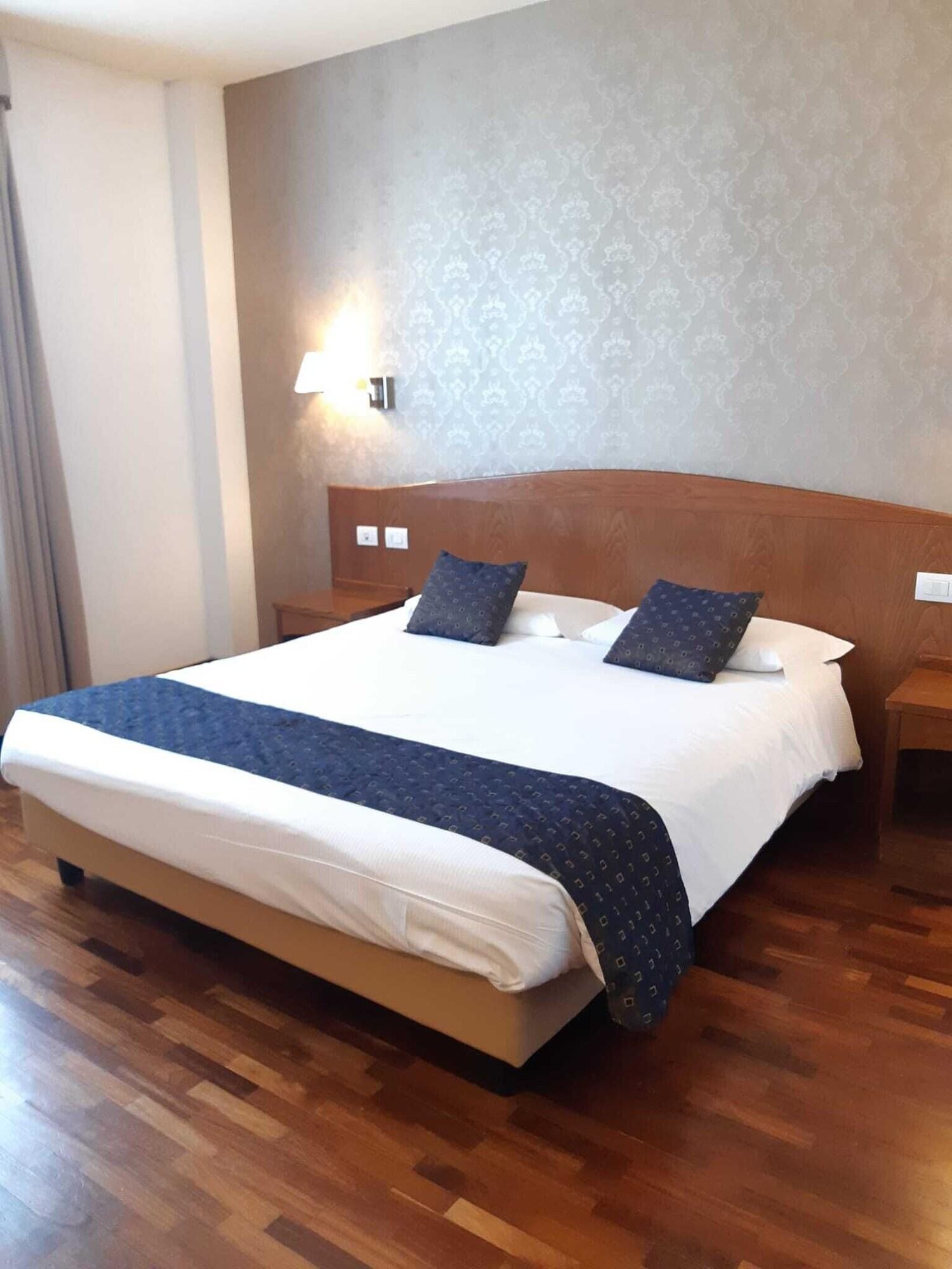 Hotel Datini Prato  Extérieur photo