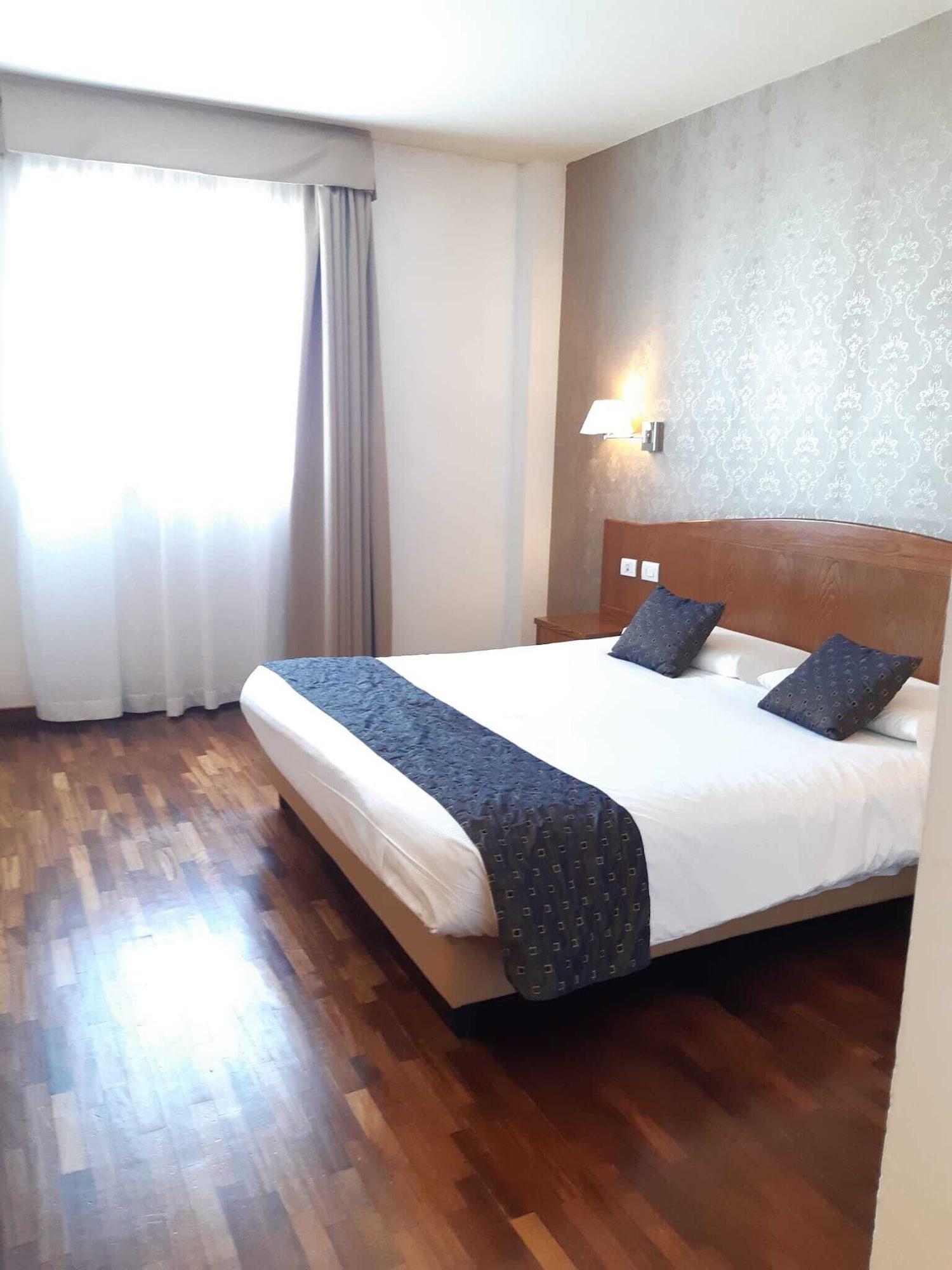 Hotel Datini Prato  Extérieur photo